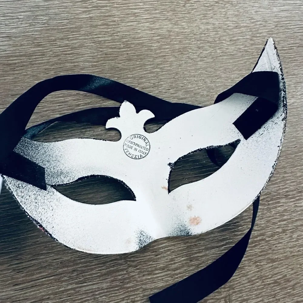 Italian Black and Silver Glitter Halloween Gothic Masquerade Mask